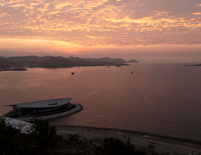 The Royal Australian Navy's Landing Helicopter Dock, HMAS Adelaide, arrived in Port Moresby Harbour on Saturday 3 November in order to provide maritime security support to Papua New Guinea during APEC 2018 Leaders' Week.